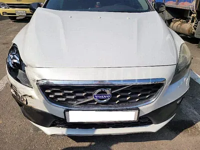 Photo 1 of 32: 2015 Volvo V40CCD3, VIN YV1MZ79K0G2091990 — Korean insurance auction