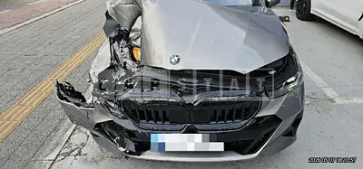 Photo 1 of 38: 2025 BMW 530i xDrive — Korean insurance auction
