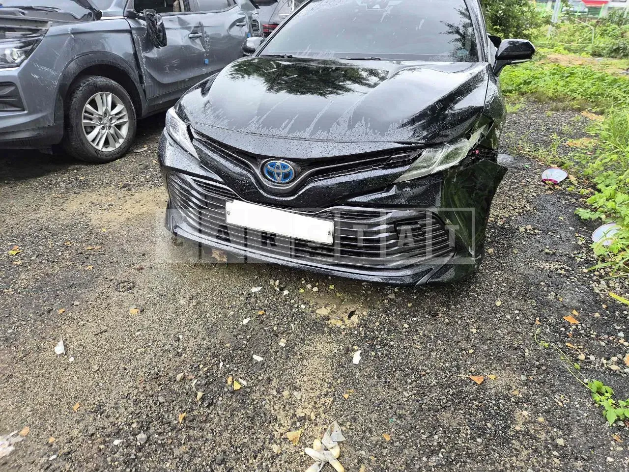 Photo 2 of 25: 2019 Toyota Camry Hybrid LE, VIN JTNB21HK3K3037863 — Korean insurance auction