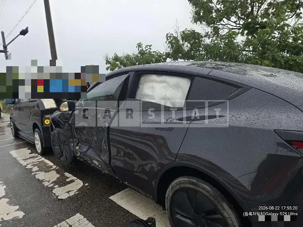 Photo 2 of 30: 2026 Tesla Model Y Premium RWD — Korean insurance auction