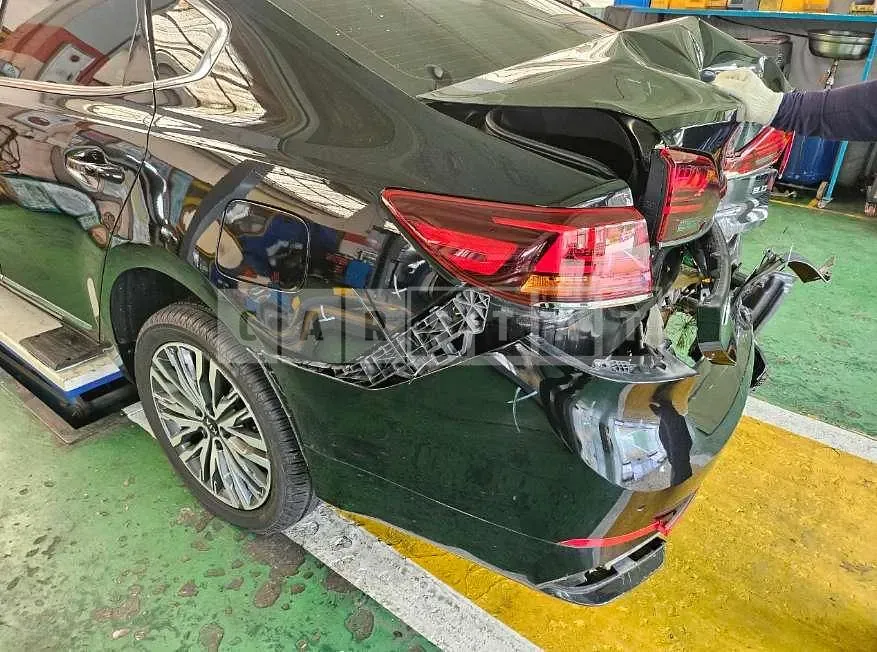 Photo 2 of 5: 2019 Kia K7 — Korean insurance auction
