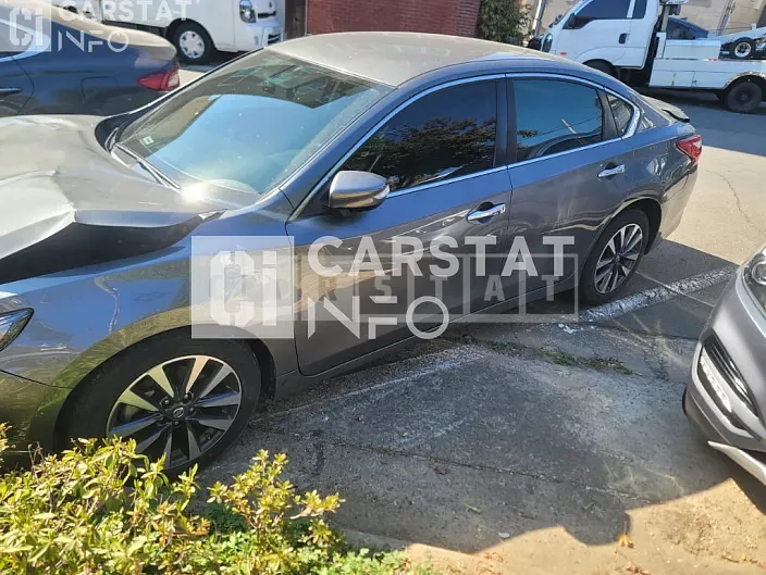 Photo 2 of 9: 2017 Nissan Altima 2.5, VIN 1N4AL3AP0HC182727 — Korean insurance auction