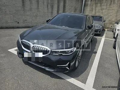 Photo 1 of 14: 2020 BMW 320i Luxury — Korean insurance auction