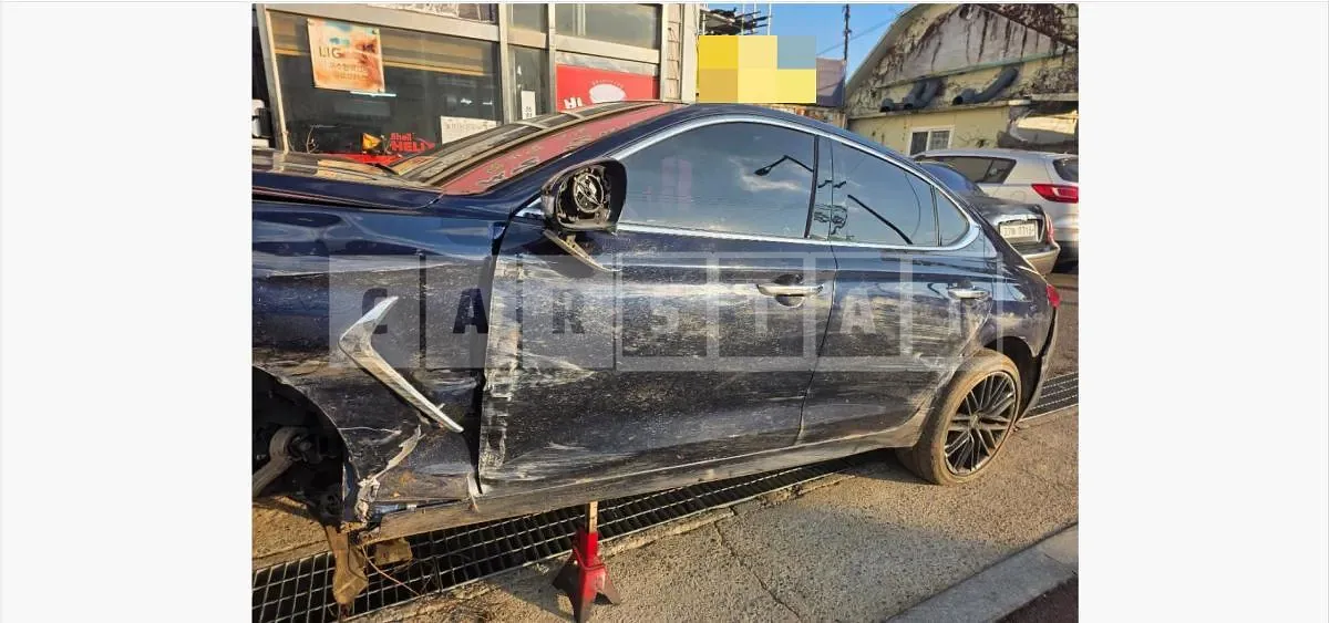 Photo 2 of 11: 2018 Genesis G70 2.0T — Korean insurance auction