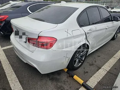 Photo 1 of 18: 2018 BMW 320i — Korean insurance auction