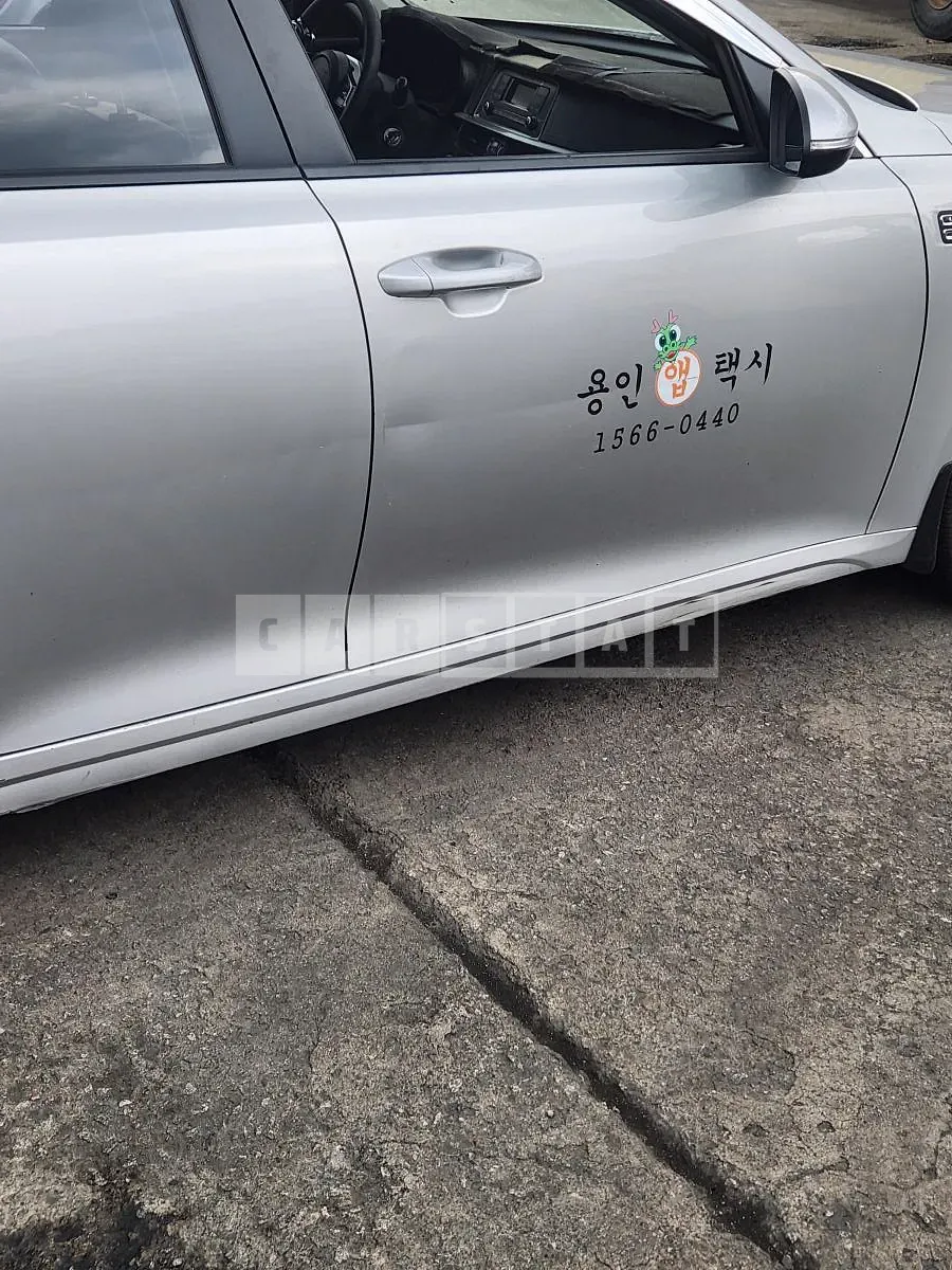 Photo 2 of 14: 2018 Kia K5 2.0 LPG, VIN KNAGU416BKA304472 — Korean insurance auction