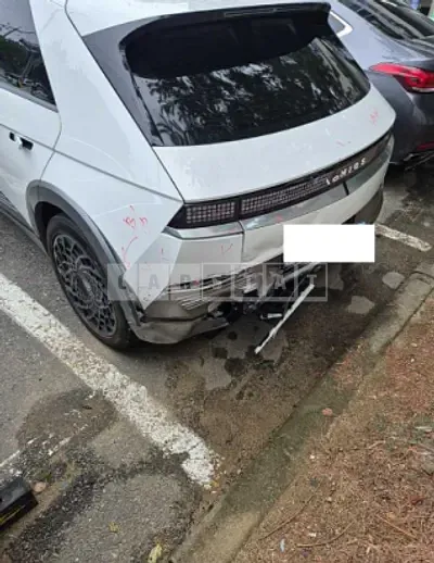 Photo 1 of 35: 2022 Hyundai IONIQ 5 — Korean insurance auction