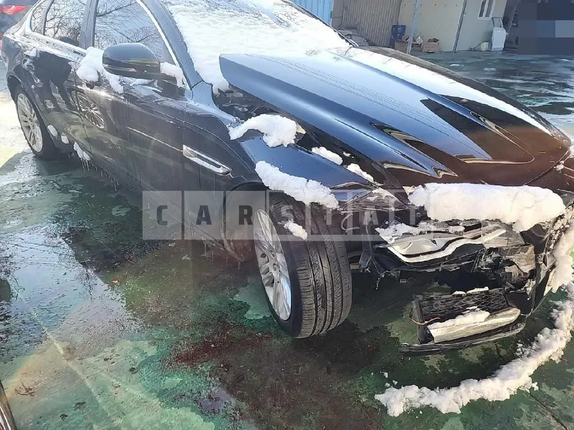 Photo 2 of 12: 2017 Jaguar XF 20d, VIN SAJBA4BN2HCY39908 — Korean insurance auction