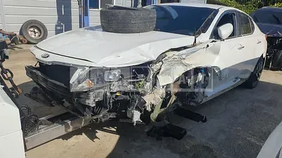 Photo 1 of 7: 2015 Kia K5 2.0, VIN KNAGM419BFA639698 — Korean insurance auction