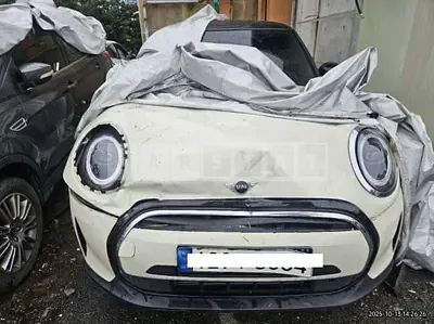Photo 1 of 12: 2022 MINI Cooper — Korean insurance auction