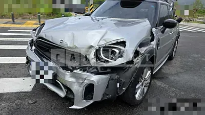 Photo 1 of 13: 2023 MINI Cooper Countryman — Korean insurance auction