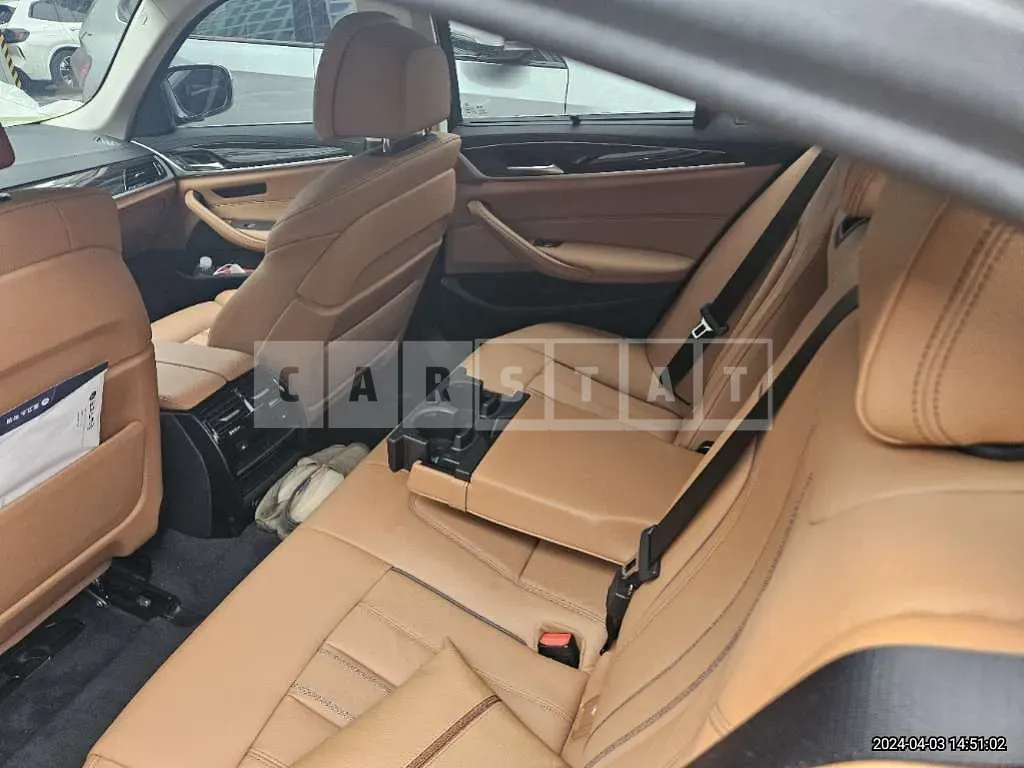Photo 2 of 19: 2023 BMW 520i — Korean insurance auction