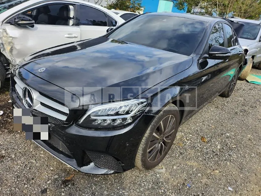 Photo 2 of 17: 2019 Mercedes-Benz C200 — Korean insurance auction