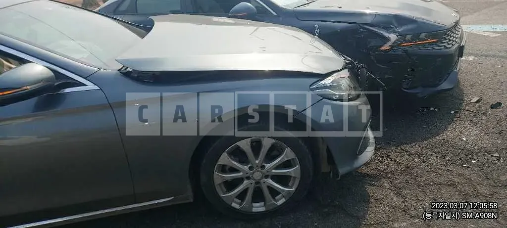 Photo 2 of 5: 2017 Mercedes-Benz E220d, VIN WDDZF0EB7HA065147 — Korean insurance auction