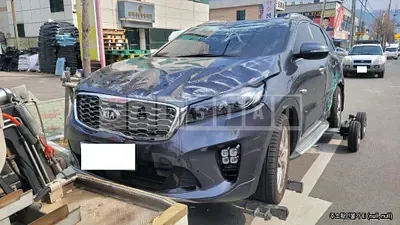 Photo 1 of 15: 2019 Kia Sorento, VIN KNAPK81ABLA581218 — Korean insurance auction