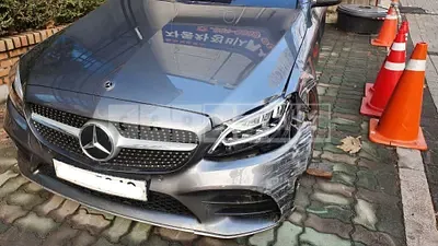 Photo 1 of 22: 2019 Mercedes-Benz C220d 4Matic, VIN WDDWF1FB5KR467636 — Korean insurance auction