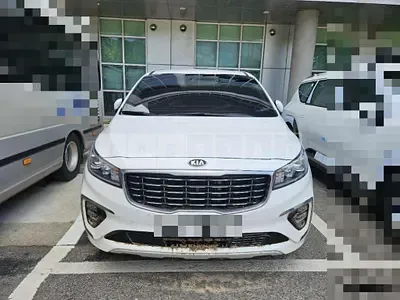 Photo 1 of 22: 2019 Kia Carnivals — Korean insurance auction