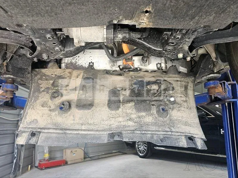 Photo 2 of 13: 2022 Hyundai IONIQ 5 Electric Motor AWD, VIN KMHKN81CPNU060172 — Korean insurance auction