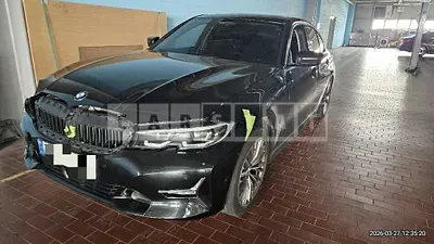 Photo 1 of 39: 2021 BMW 320i — Korean insurance auction