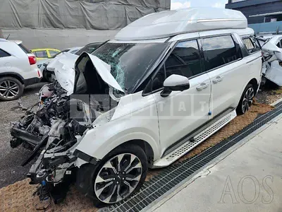Photo 1 of 44: 2022 Kia Carnival High Limousine, VIN KNANE81BBPS240956 — Korean insurance auction