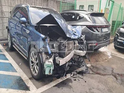 Photo 1 of 31: 2021 Kia Sorento, VIN KNARH81BGMA062553 — Korean insurance auction