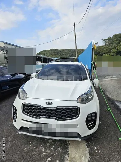 Photo 1 of 16: 2017 Kia Sportage 2.0 Gasoline — Korean insurance auction