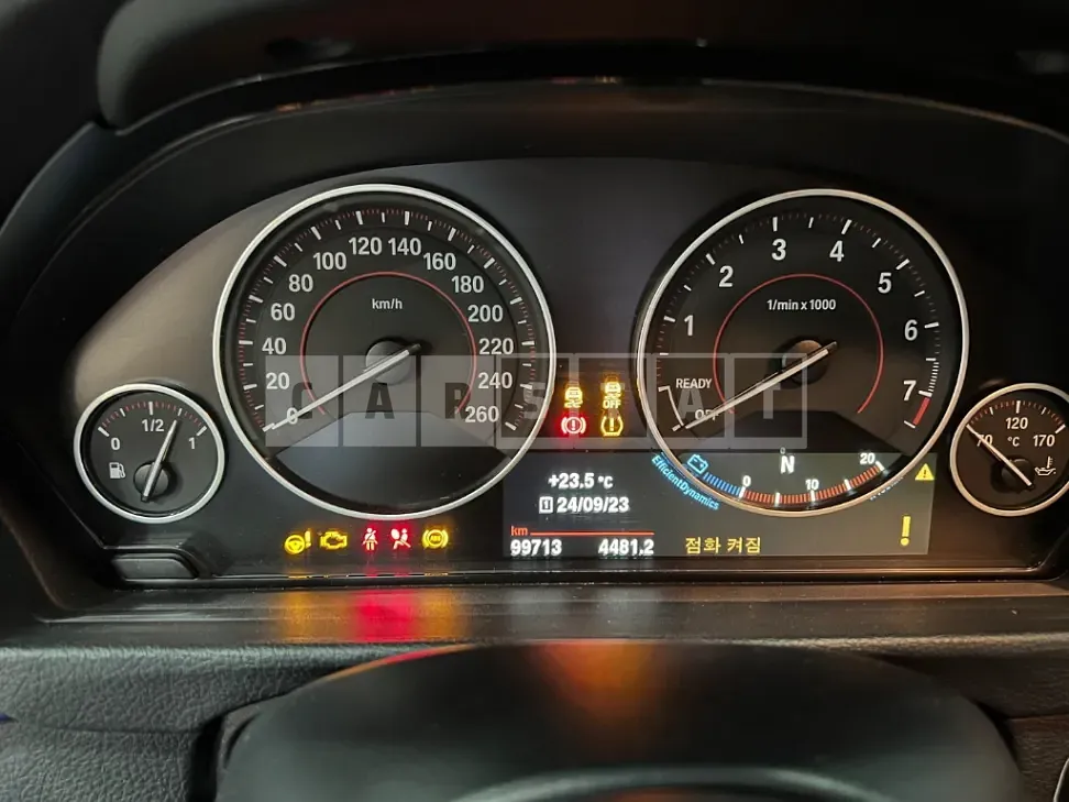 Photo 2 of 32: 2016 BMW 320i — Korean insurance auction