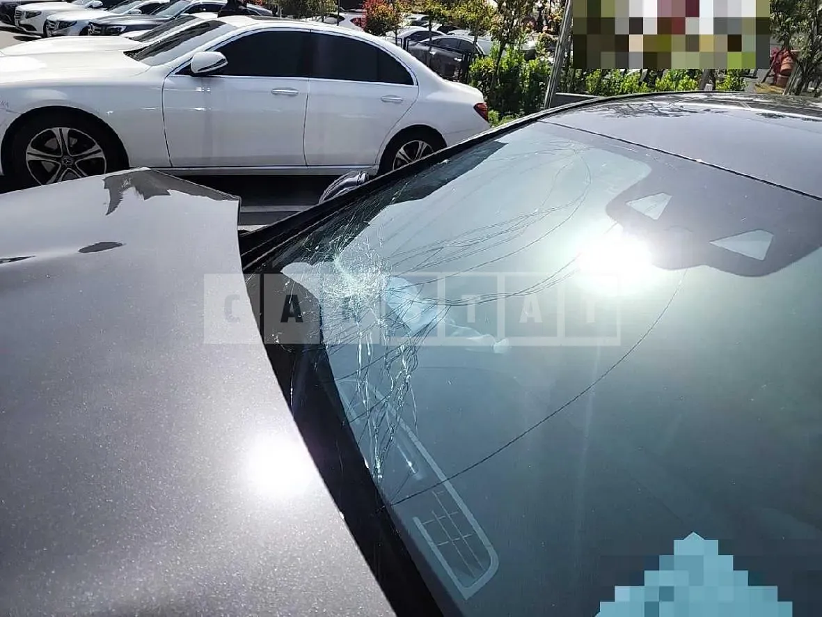 Photo 2 of 22: 2022 Mercedes-Benz E250 — Korean insurance auction