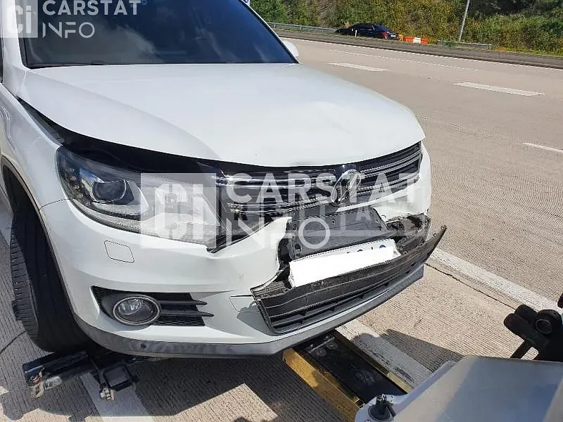 Photo 2 of 6: 2016 Volkswagen Tiguan 2.0 TDI BMT, VIN WVGZZZ5NZGW048895 — Korean insurance auction