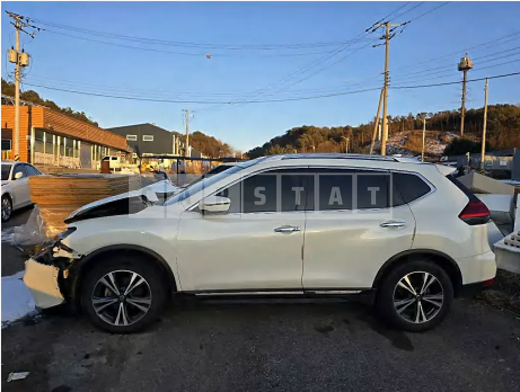 Photo 2 of 7: 2018 Nissan X-Trail 2WD — Korean insurance auction