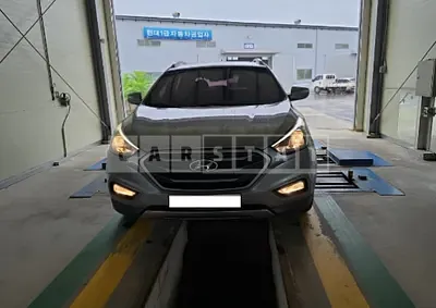 Photo 1 of 19: 2015 Hyundai Tucson — Korean insurance auction