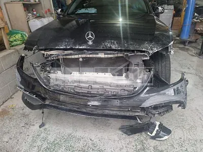 Photo 1 of 27: 2018 Mercedes-Benz E220d, VIN WDDZF0EB9JA435052 — Korean insurance auction