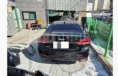 Photo 1 of 7: 2015 Genesis Dh — Korean insurance auction