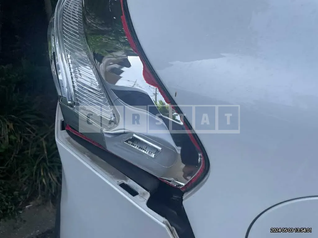 Photo 2 of 20: 2019 Volvo V40 CC D3, VIN YV1MZ72K0K2180167 — Korean insurance auction