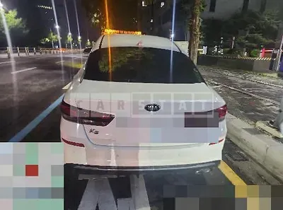 Photo 1 of 7: 2018 Kia K5 — Korean insurance auction
