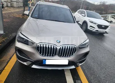 Photo 1 of 39: 2021 BMW X1 xDrive 18d, VIN WBA31AD00M5S68806 — Korean insurance auction