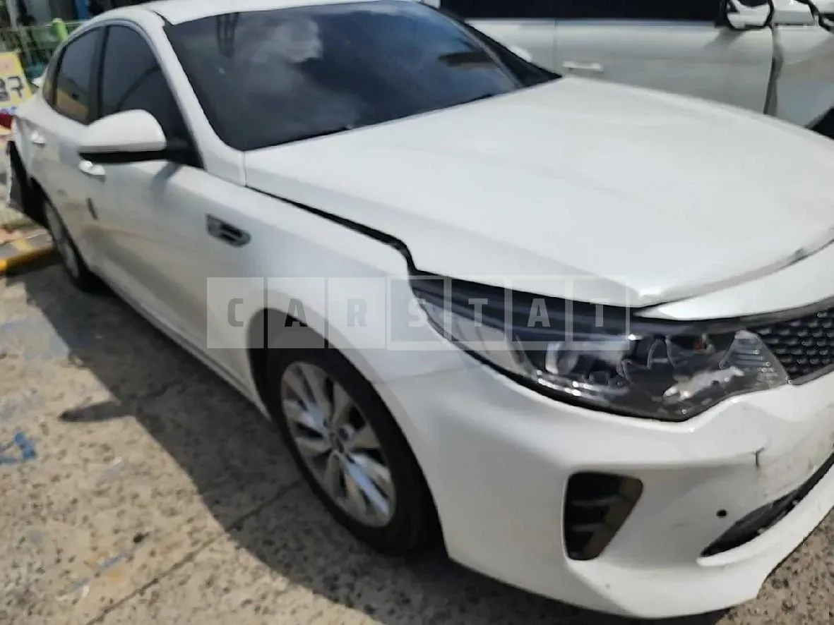 Photo 2 of 36: 2017 Kia K5, VIN KNAGT411BJA204831 — Korean insurance auction