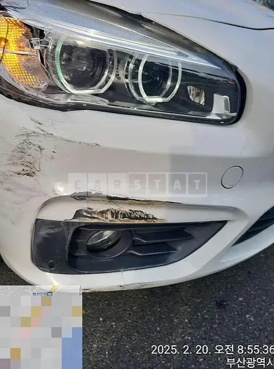 Photo 2 of 3: 2017 BMW Active Tourer — Korean insurance auction