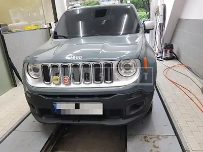 Photo 1 of 19: 2015 Jeep Zip Renegade — Korean insurance auction