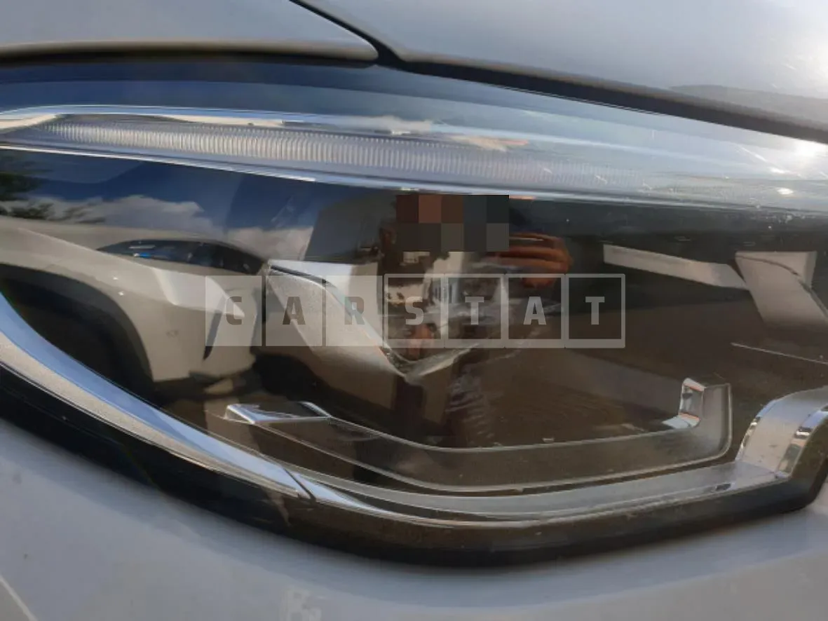 Photo 2 of 3: 2021 BMW (parts) 320i Headlamp — Korean insurance auction