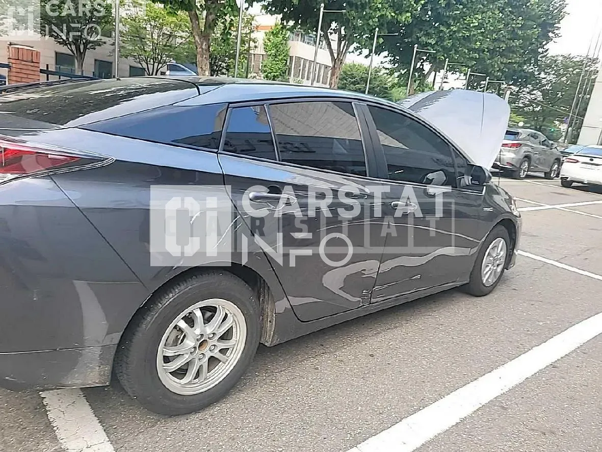 Photo 2 of 84: 2018 Toyota Prius, VIN JTDKBRFU1J3081785 — Korean insurance auction