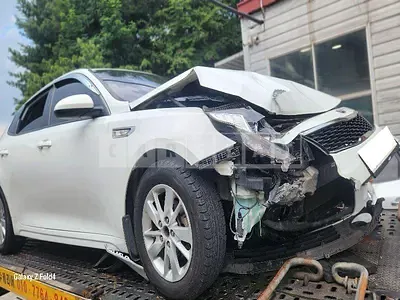 Photo 1 of 44: 2017 Kia K5, VIN KNAGU416BJA211350 — Korean insurance auction