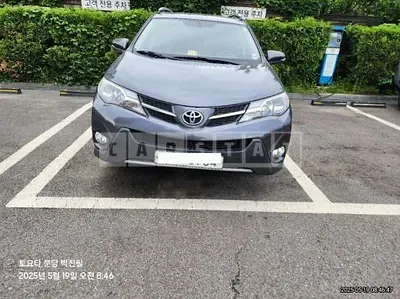 Photo 1 of 11: 2015 Toyota RAV4 — Korean insurance auction