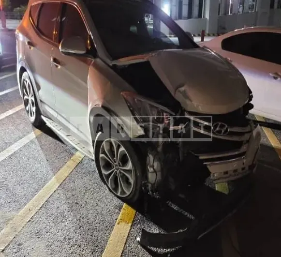 Photo 2 of 8: 2015 Hyundai Santa Fe, VIN KMHSW81UBFU316488 — Korean insurance auction