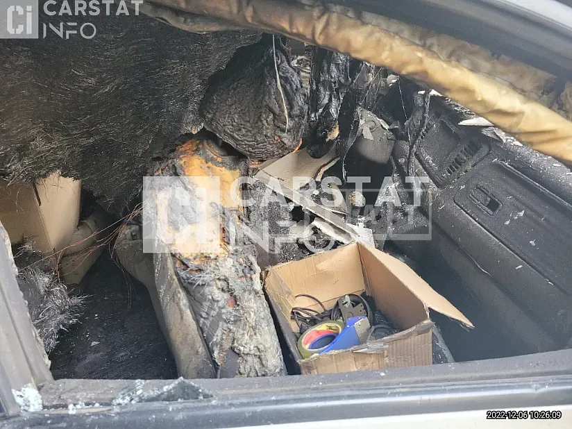 Photo 2 of 9: 2014 Kia Carnival 9 -Seater — Korean insurance auction