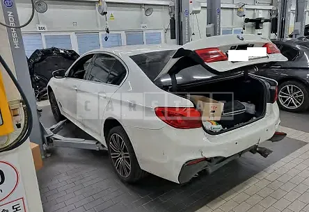 Photo 2 of 14: 2020 BMW 520d, VIN WBAJF310XLWW87117 — Korean insurance auction