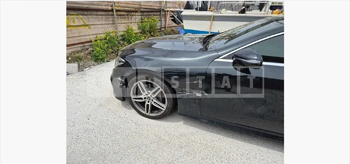 Photo 2 of 6: 2017 Mercedes-Benz E220 d Coupe — Korean insurance auction
