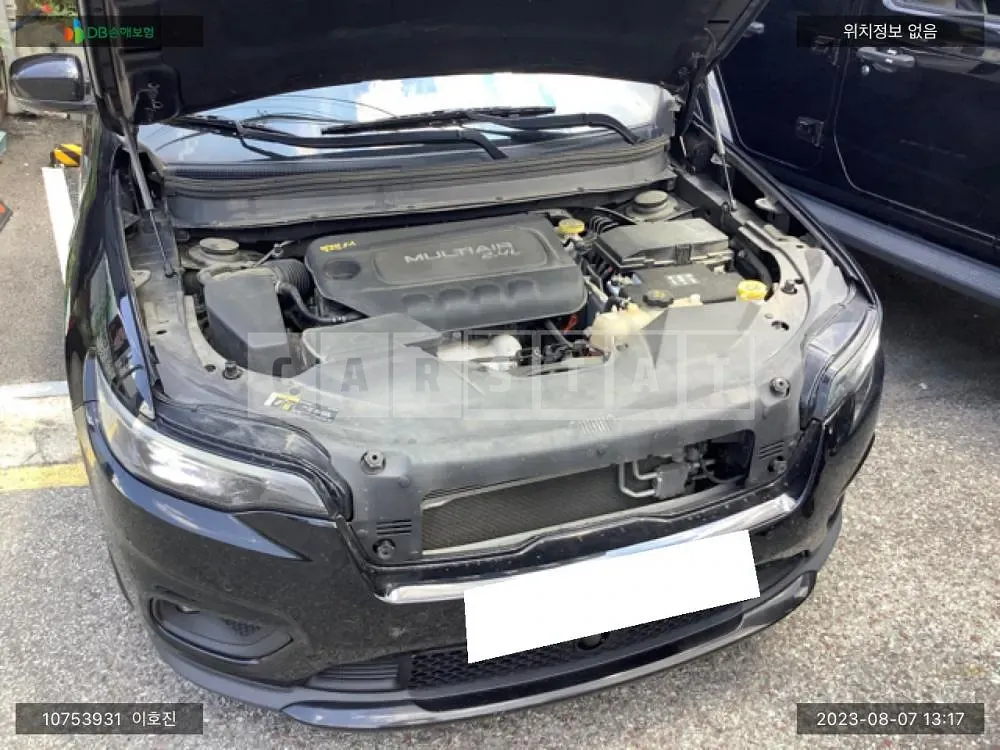 Photo 2 of 12: 2018 Jeep Cherokee, VIN 1C4PJMCB3KD125053 — Korean insurance auction