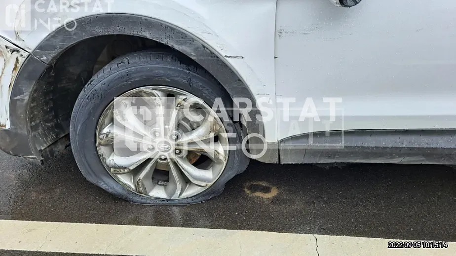 Photo 2 of 19: 2014 Hyundai Santa Fe 2.2 — Korean insurance auction