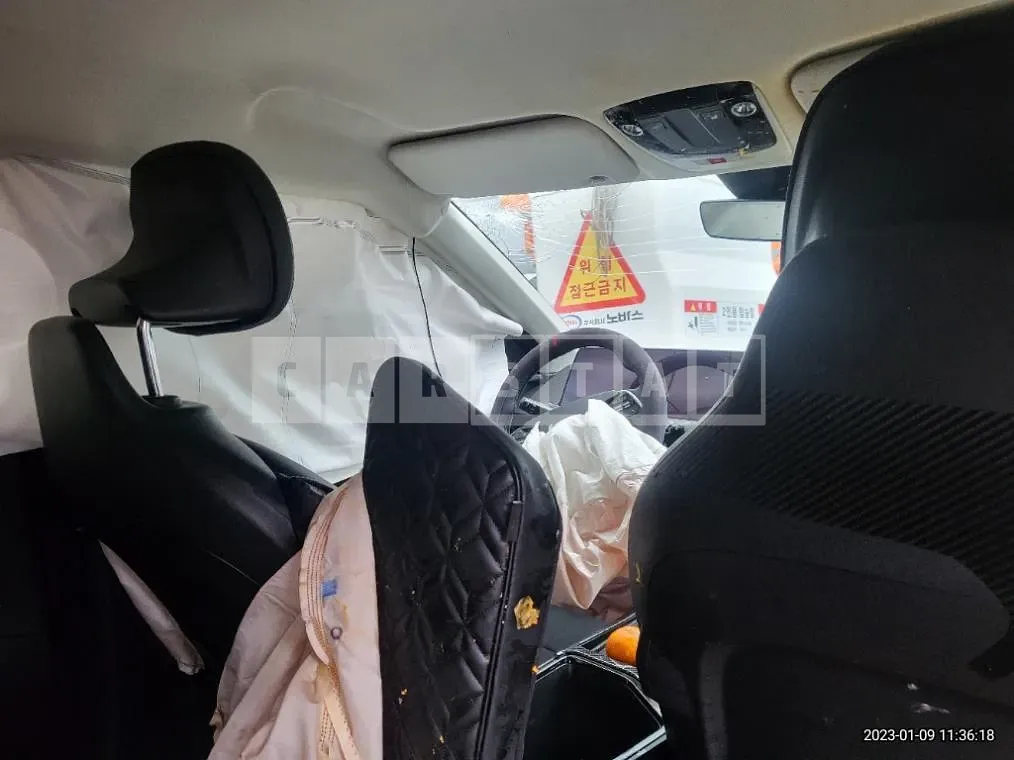 Photo 2 of 19: 2022 Kia EV6 Long Range Earth 2WD, VIN KNAC381AFNA079729 — Korean insurance auction
